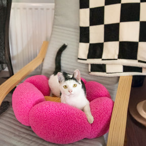 Rosewood 40 Winks Cosy Flower Cat Bed