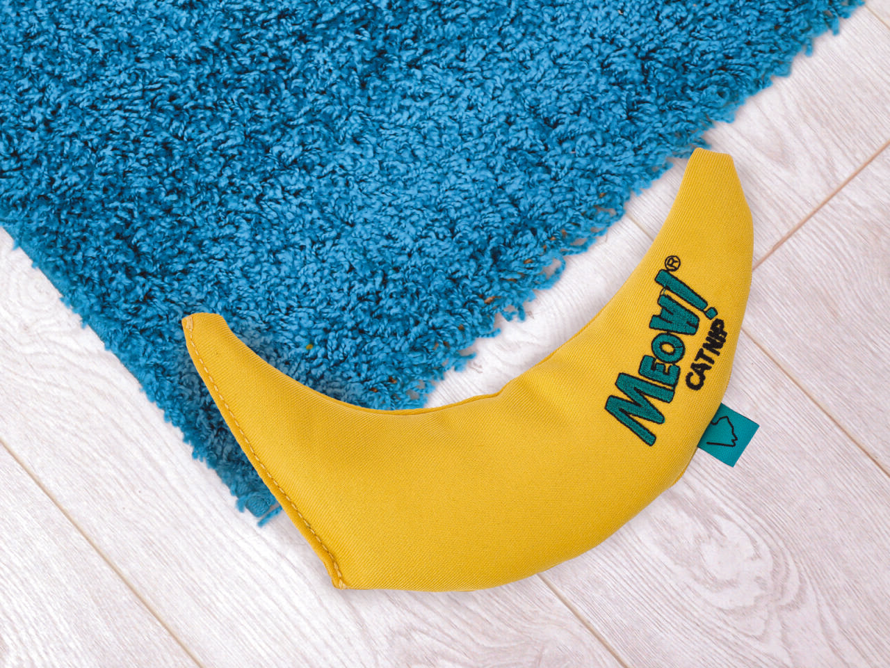 Zoon Meow! 100% Catnip Banana Cat Toy